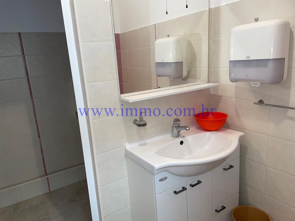 Commercial property in Sibenic, Croatia, 1 400 m² - picture 13