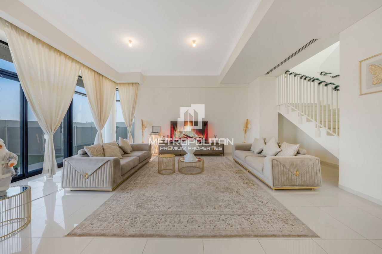 Villa in Dubai, VAE, 371 m² - Foto 1