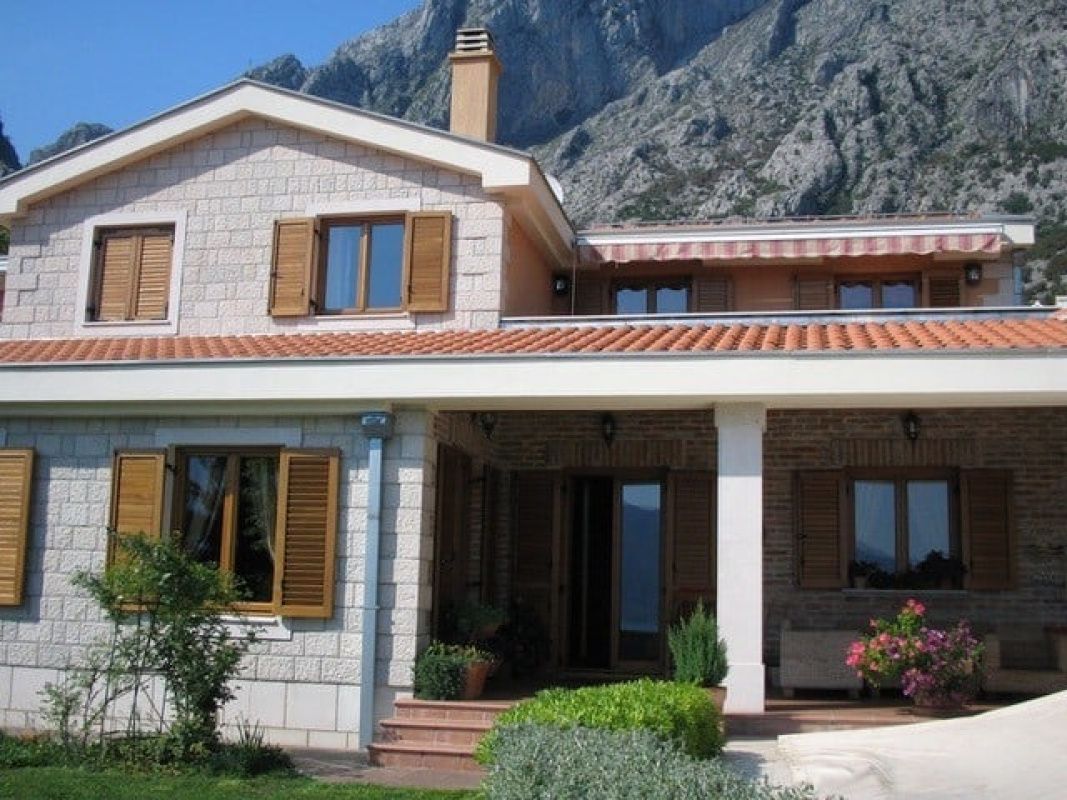 Casa en Kotor, Montenegro, 280 m² - imagen 1