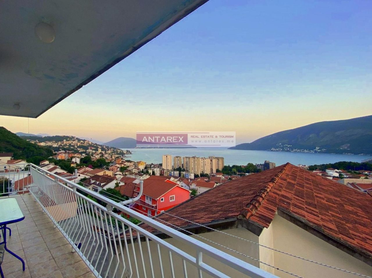 Apartment in Igalo, Montenegro, 143 m² - Foto 1