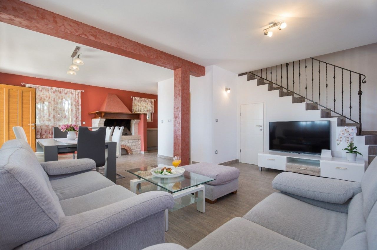 House in Fazana, Croatia, 180 m² - picture 3