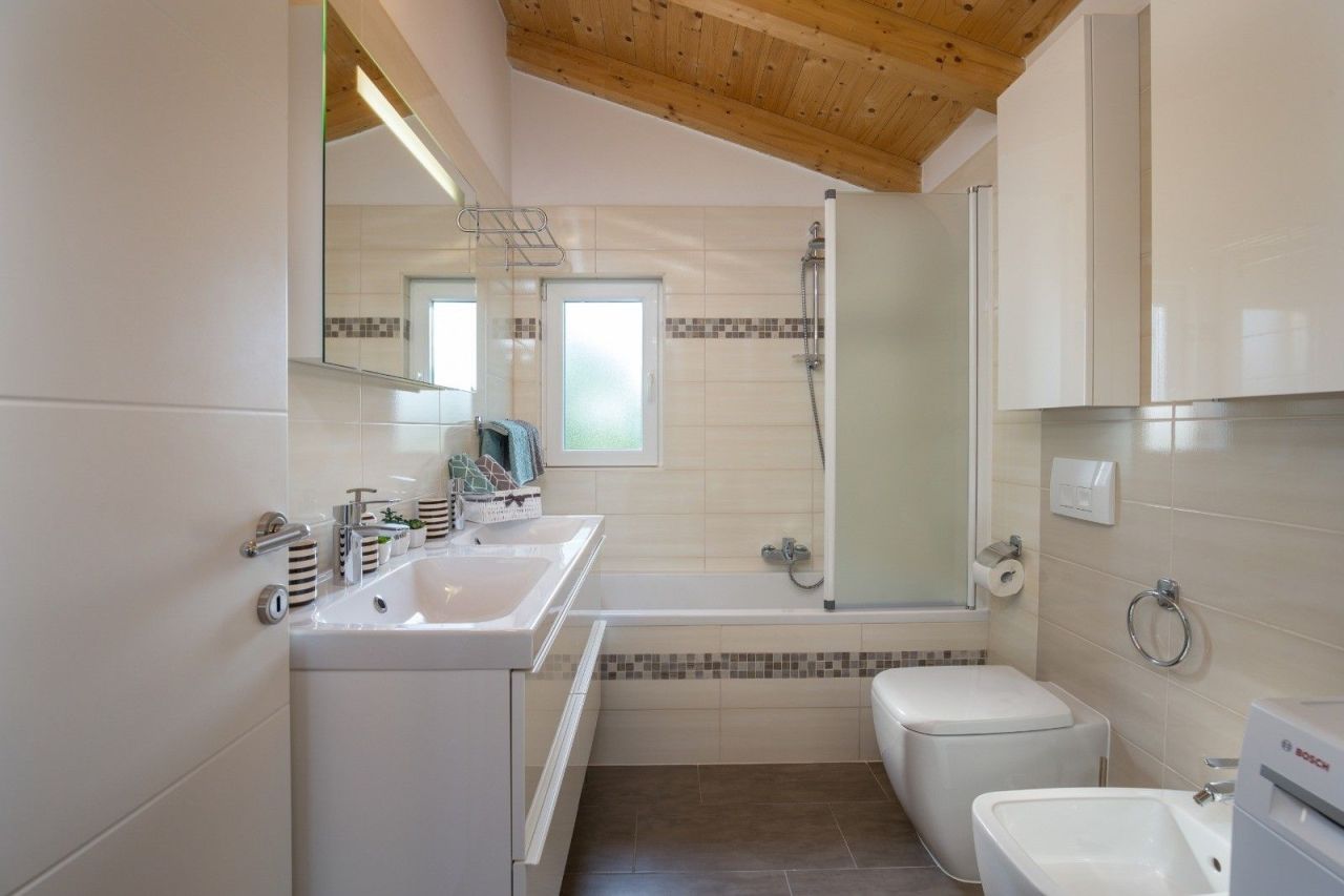 House in Fazana, Croatia, 180 m² - picture 14