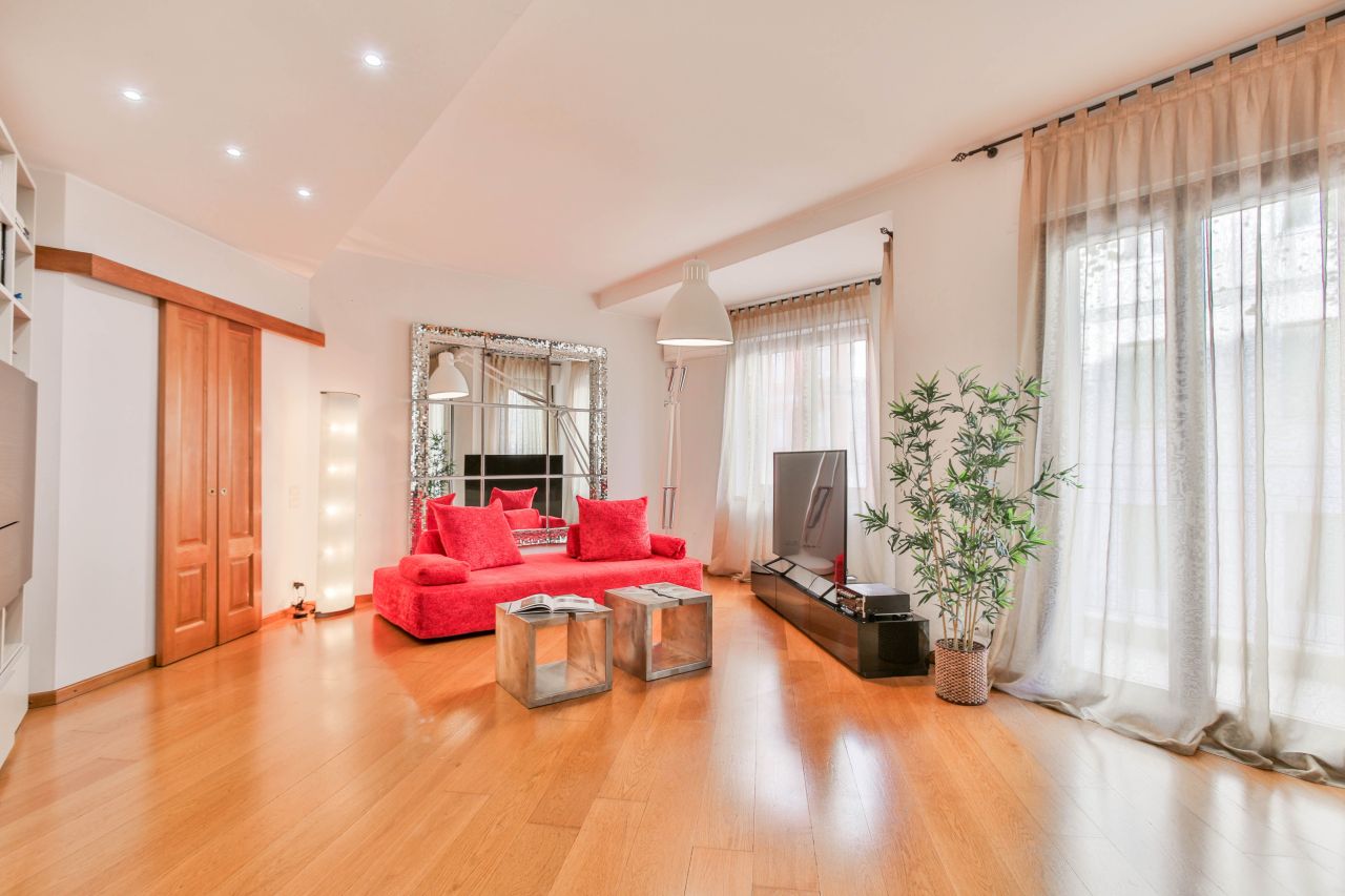 Flat in Milan, Italy, 172 m² - picture 1