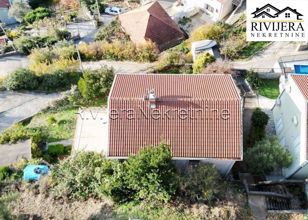 Casa en Herceg-Novi, Montenegro, 225 m² - imagen 2