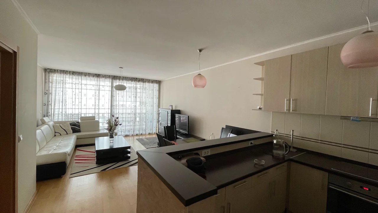 Appartement à Budva, Monténégro, 85 m² - image 1