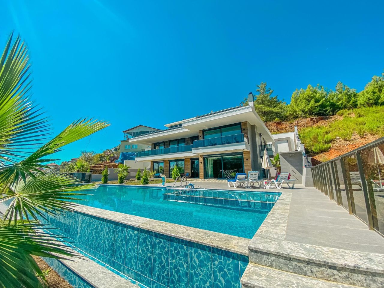 Villa en Alanya, Turquia, 500 m² - imagen 1