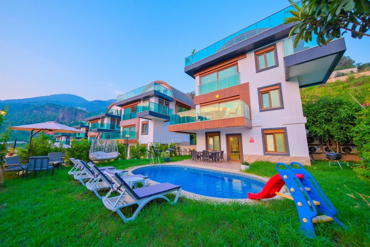 Villa en Alanya, Turquia, 400 m² - imagen 1