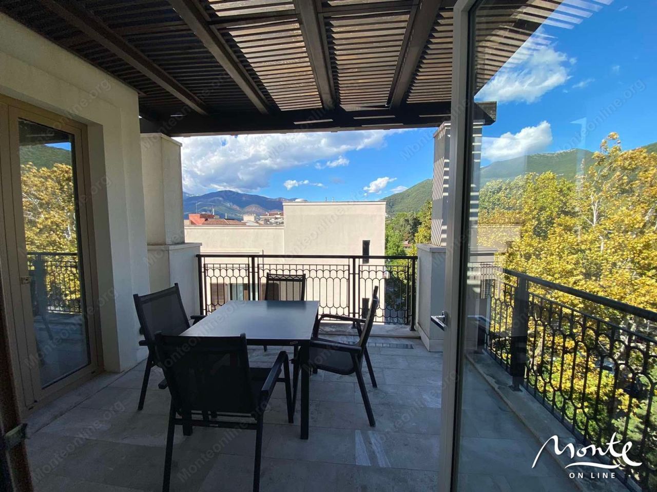 Apartment in Tivat, Montenegro, 76 m² - Foto 1