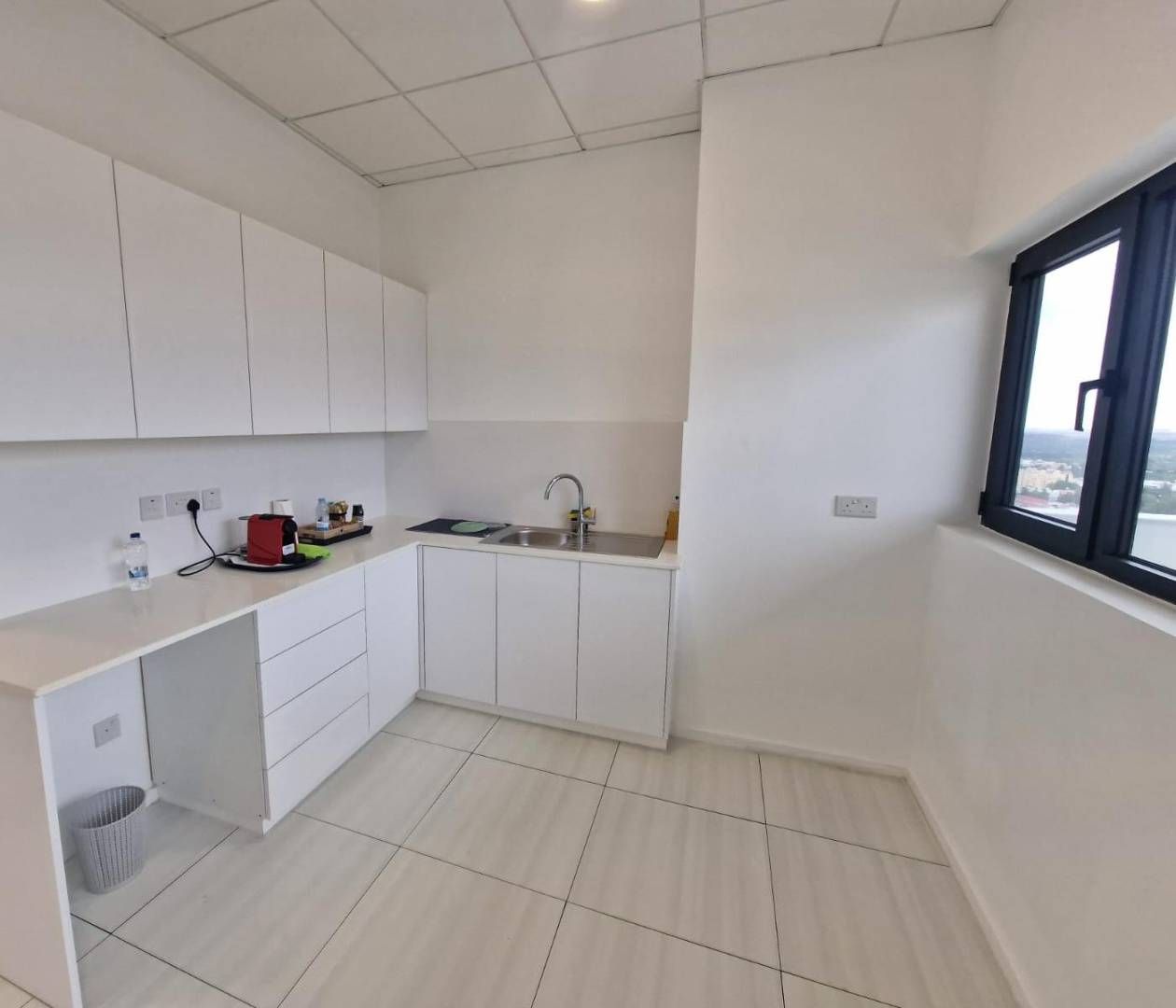 Office in Nicosia, Cyprus, 392 m² - picture 4