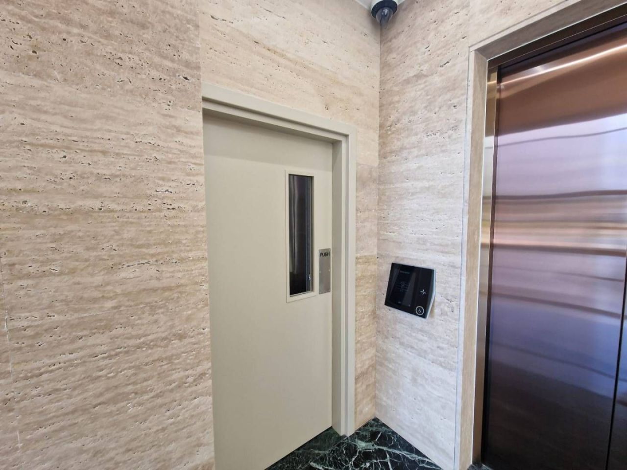 Office in Nicosia, Cyprus, 392 m² - picture 15