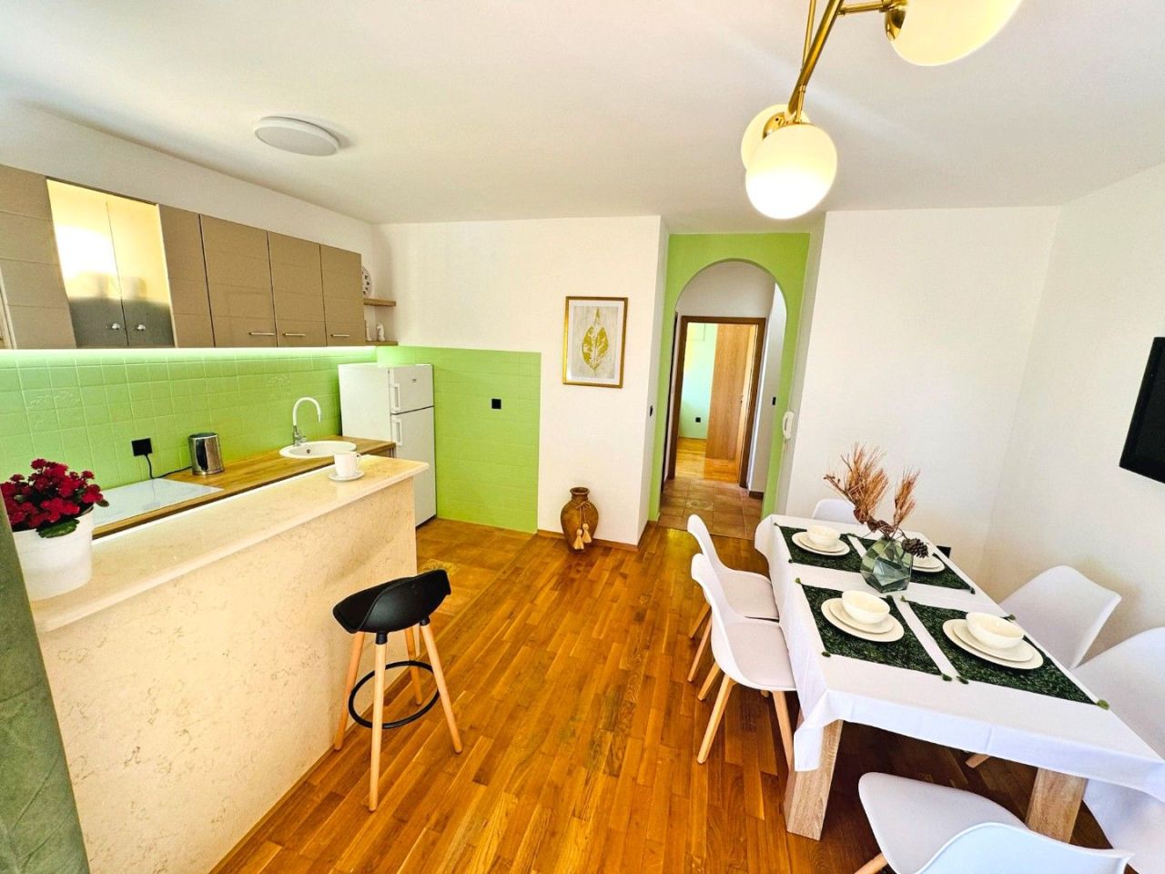 Piso en Petrovac, Montenegro, 167 m² - imagen 17