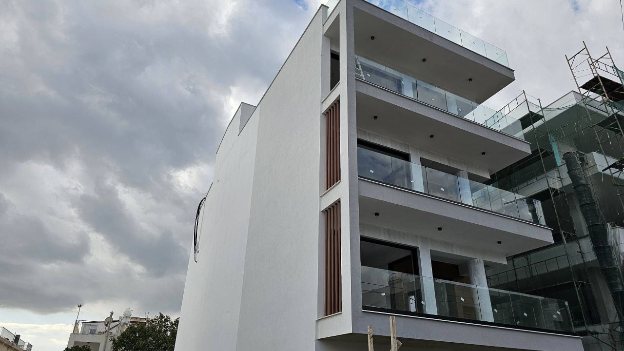 Flat in Mesa Geitonia, Cyprus, 94 m² - picture 13