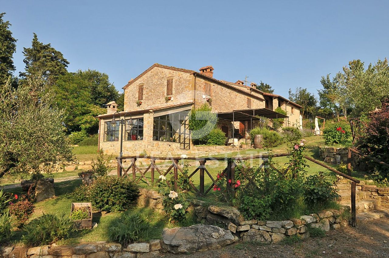 Maison à Passignano sul Trasimeno, Italie, 451.2 m² - image 2