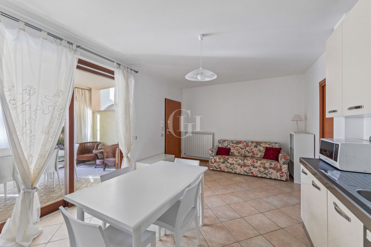 Apartamento por Lago de Garda, Italia, 72 m² - imagen 8