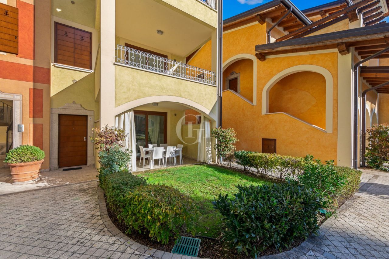 Apartamento por Lago de Garda, Italia, 72 m² - imagen 2