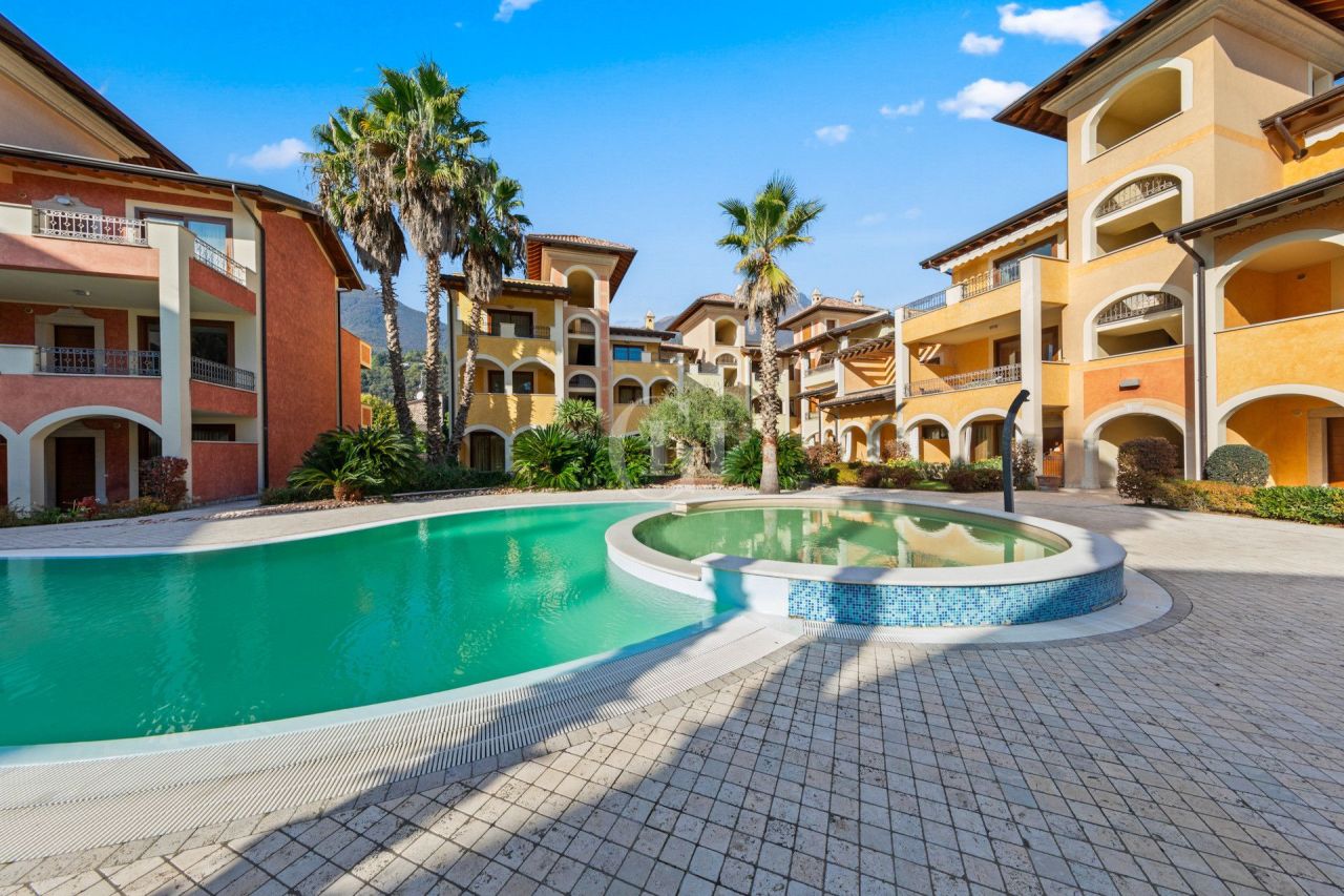 Apartamento por Lago de Garda, Italia, 72 m² - imagen 5