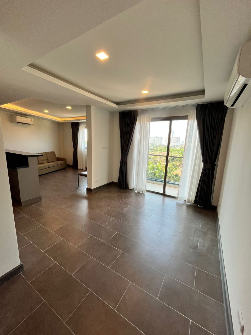 Piso en Pattaya, Tailandia, 96 m² - imagen 1