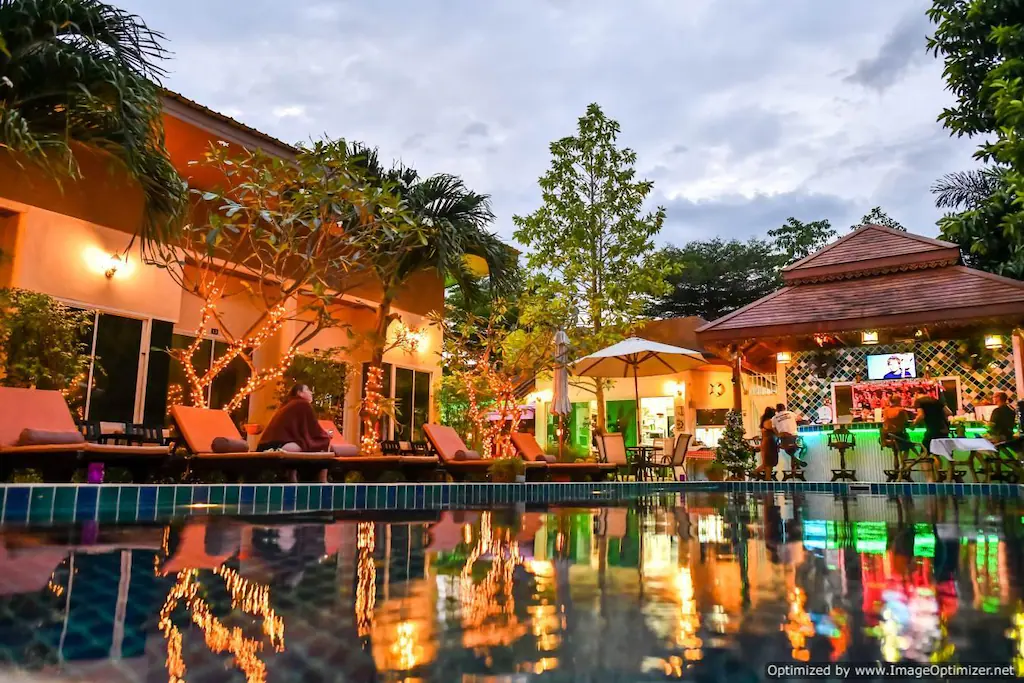 Hotel in Insel Phuket, Thailand, 1 920 m² - Foto 1