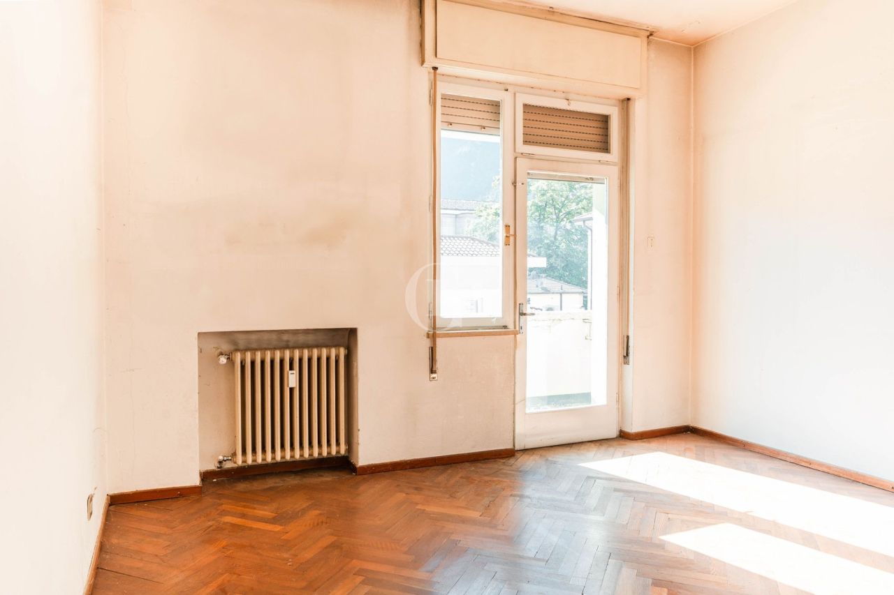 Apartamento por Lago de Garda, Italia, 155 m² - imagen 7