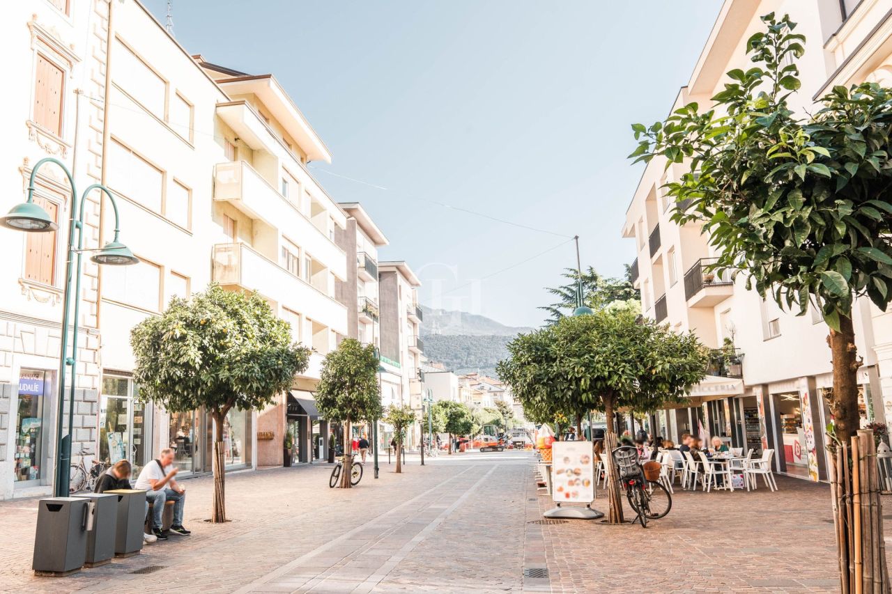 Appartamenti sul Lago di Garda, Italia, 130 m² - foto 9