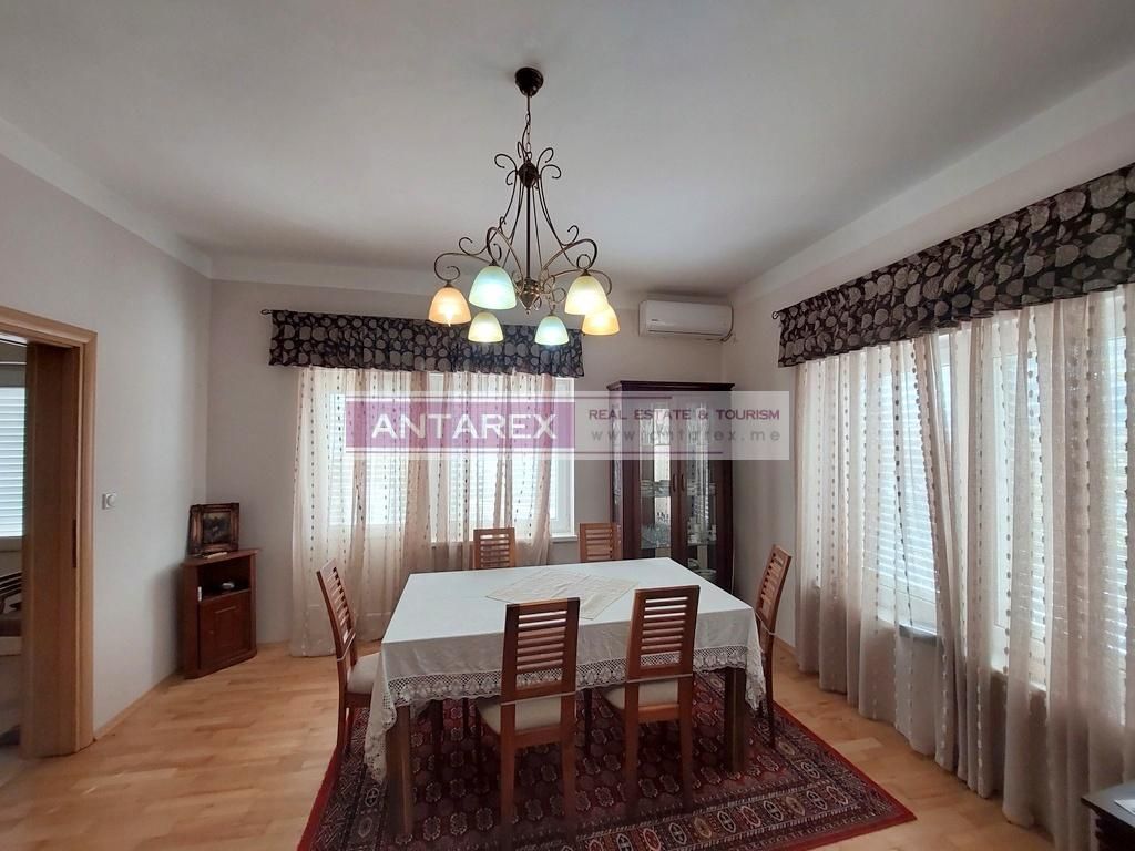 Villa en Kumbor, Montenegro, 225 m² - imagen 4