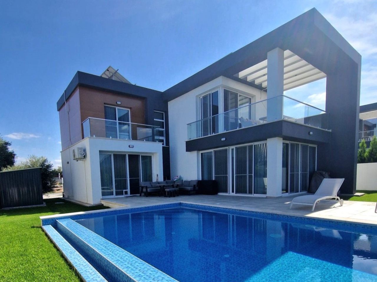 Villa en Kyrenia, Chipre, 200 m² - imagen 1