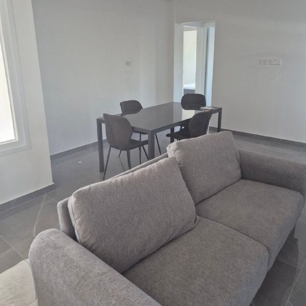 Piso en Aradippou, Chipre, 110.26 m² - imagen 1