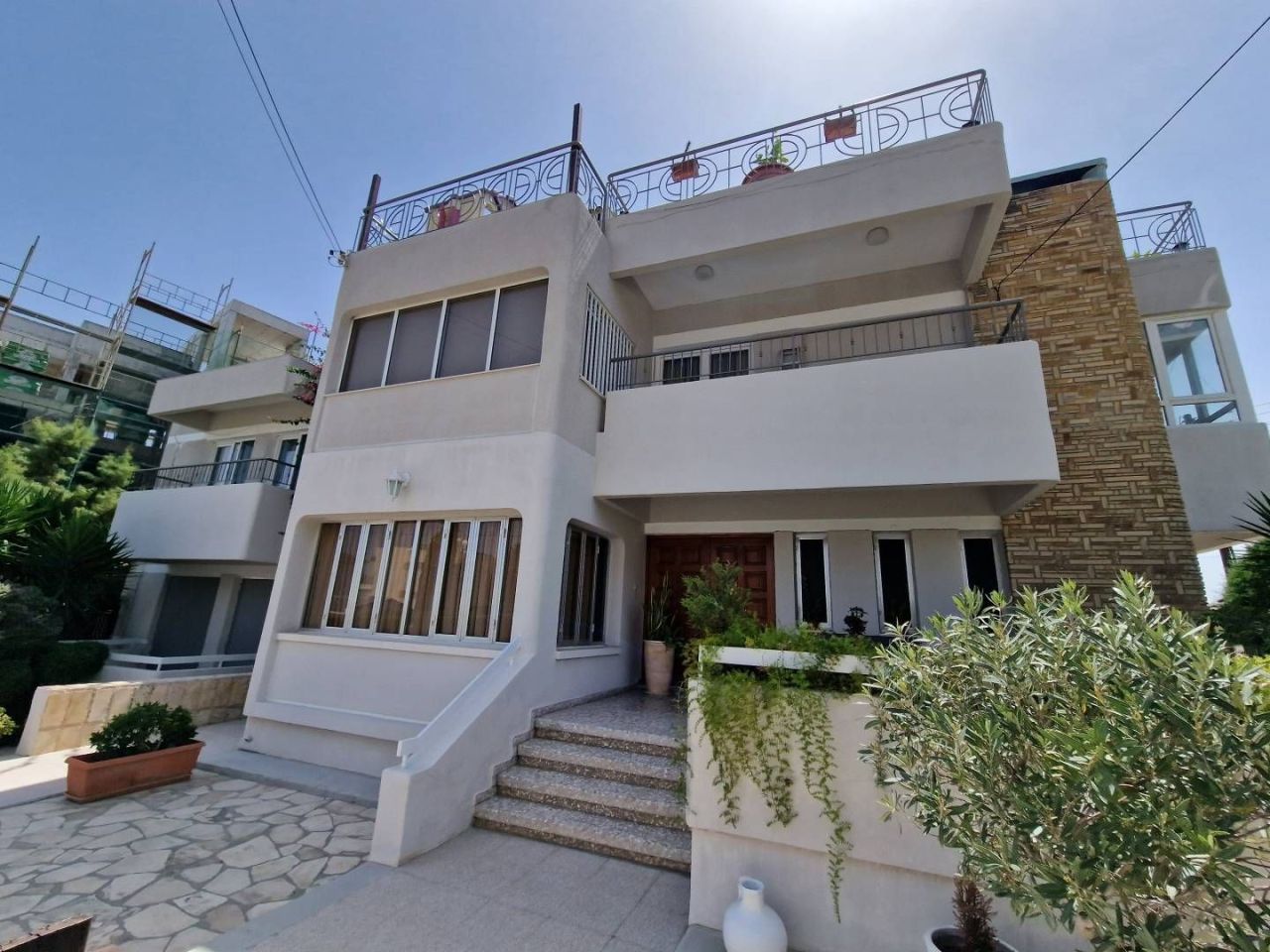 Flat in Germasogeia, Cyprus, 240 m² - picture 1