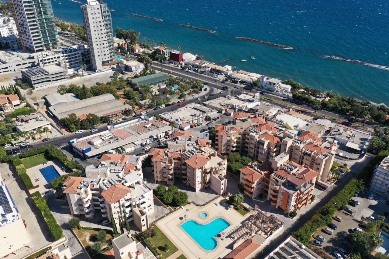 Appartamento a Germasogeia, Cipro, 145 m² - foto 2