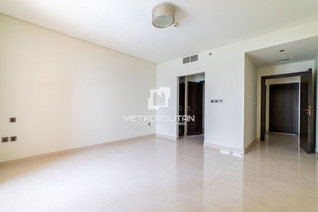 Apartment in Dubai, UAE, 179 m² - picture 1