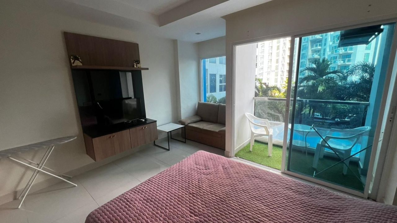 Estudio en Pattaya, Tailandia, 28 m² - imagen 1