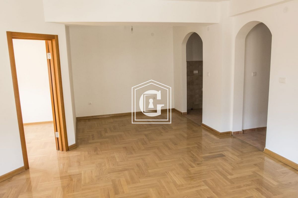 Apartment in Budva, Montenegro, 111 m² - picture 2