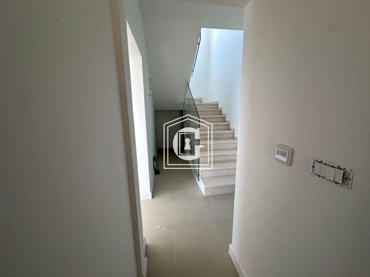 Villa en Rezevici, Montenegro, 217 m² - imagen 7