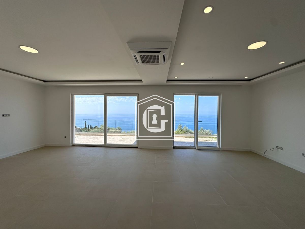 Villa en Rezevici, Montenegro, 217 m² - imagen 10