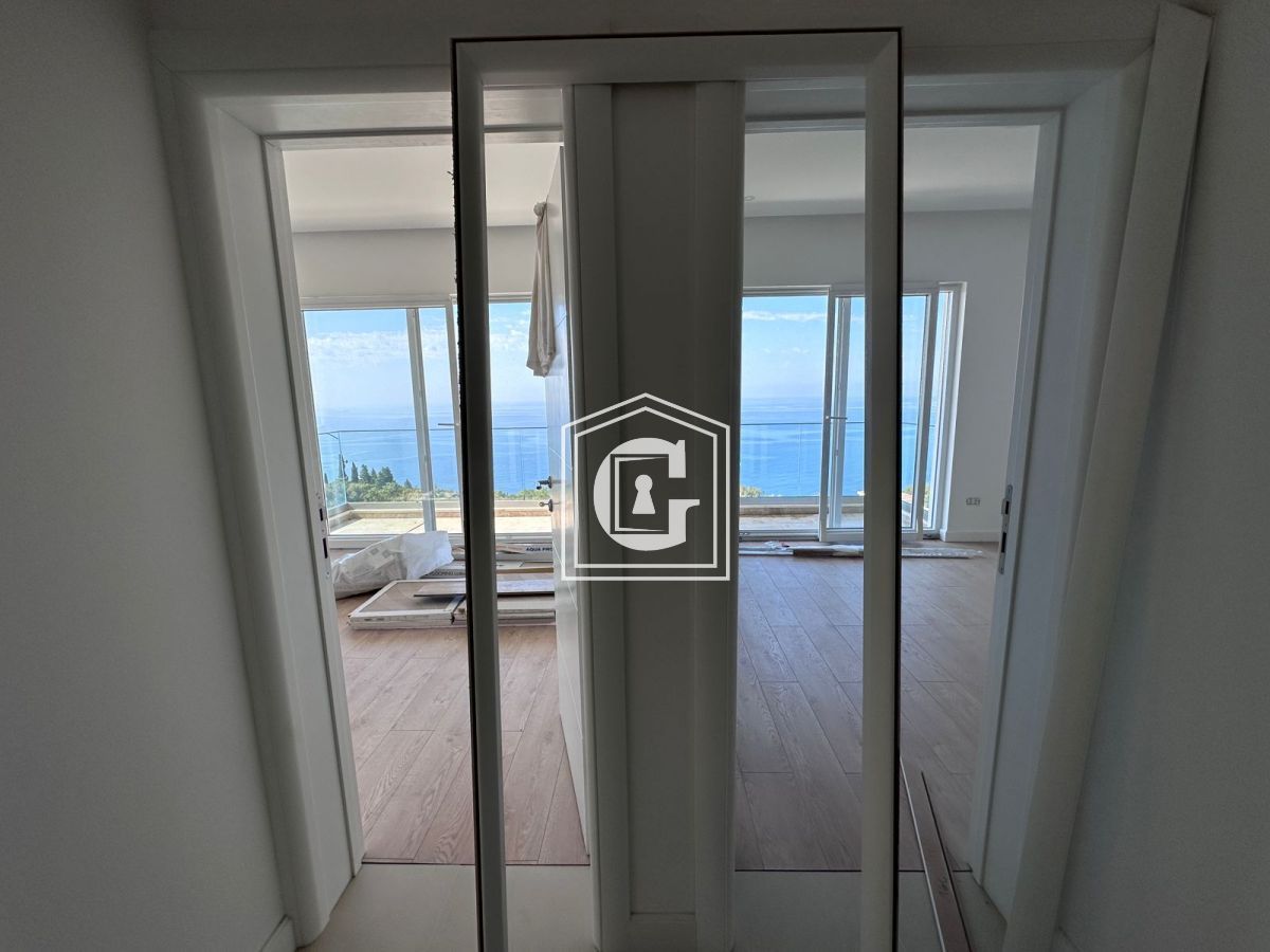 Villa en Rezevici, Montenegro, 217 m² - imagen 11