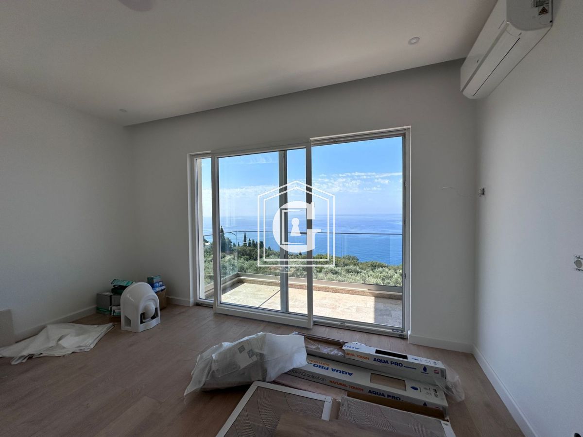 Villa en Rezevici, Montenegro, 217 m² - imagen 12