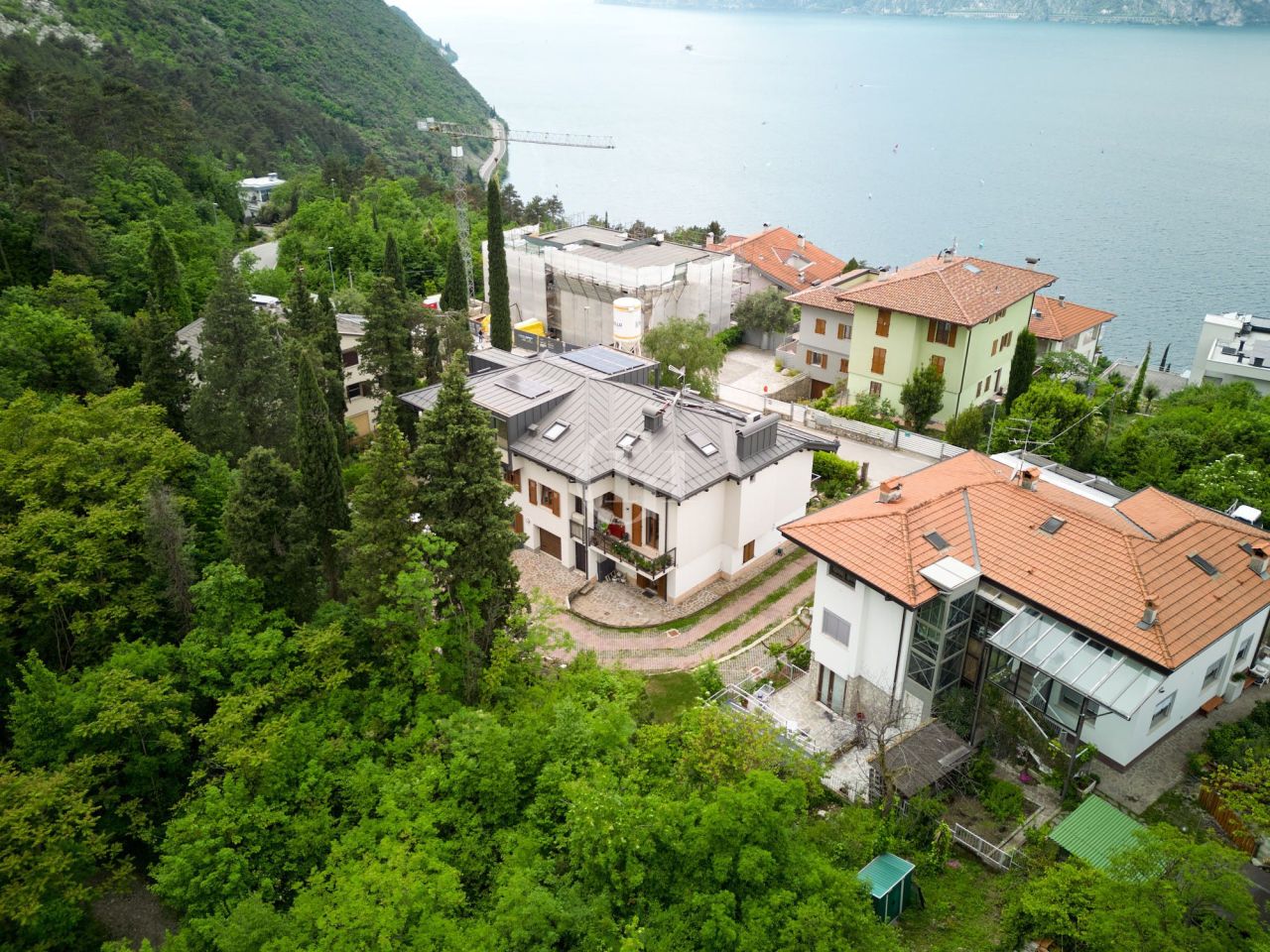 Penthouse on Lake Garda, Italy, 215 m² - picture 1