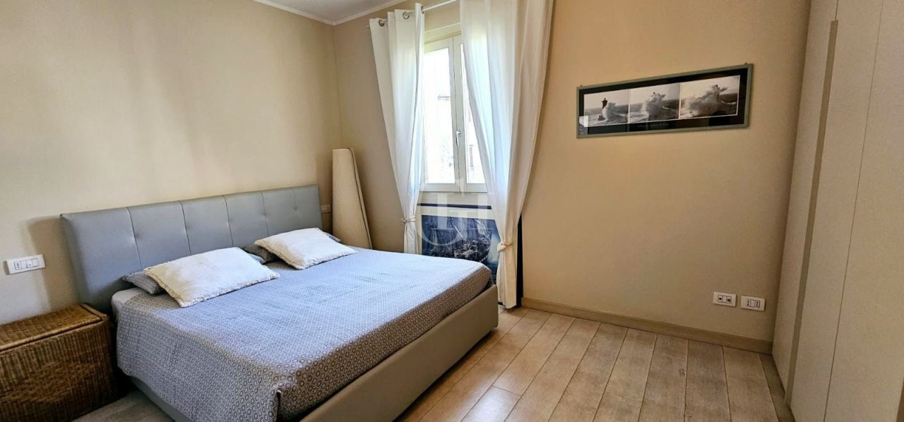 Villa por Lago de Garda, Italia, 189 m² - imagen 11