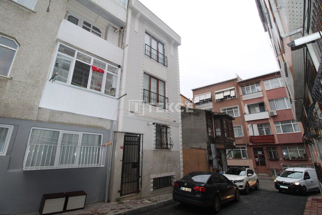 Apartment in Istanbul, Turkey, 135 m² - picture 1