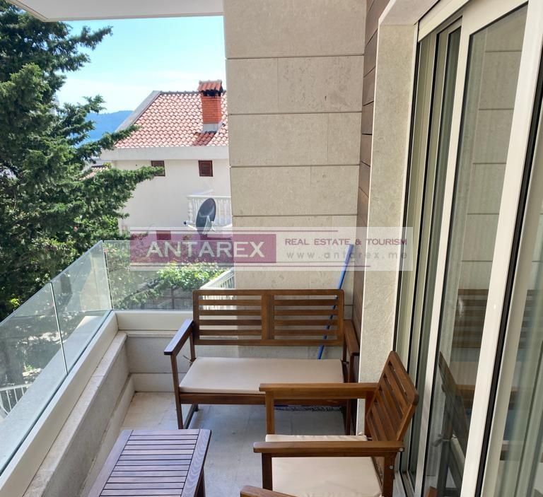 Apartment in Rafailovici, Montenegro, 76 m² - Foto 1