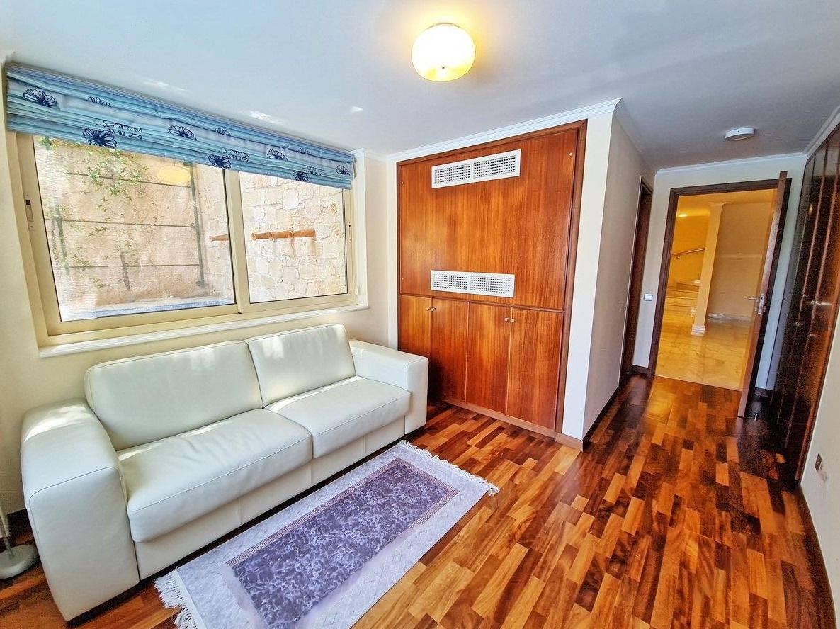 Maison à Latchi, Chypre, 270 m² - image 10