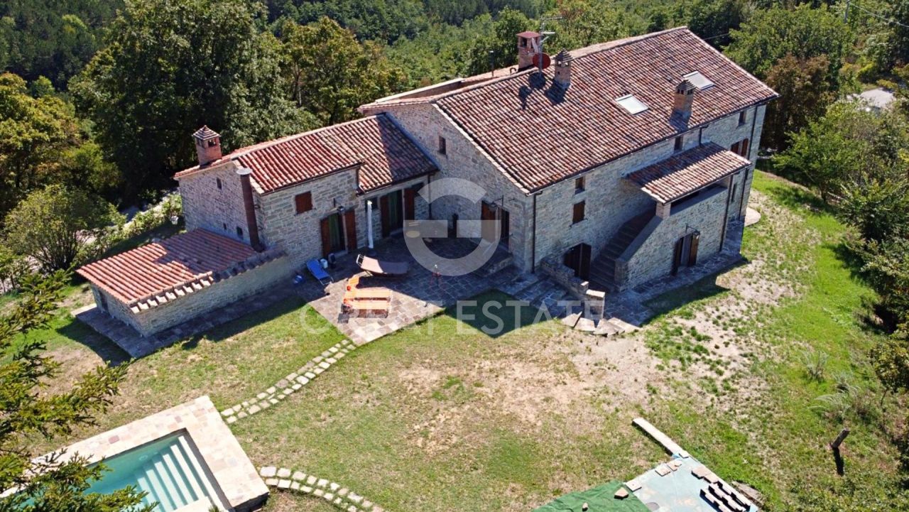 Casa en Citta di Castello, Italia, 600 m² - imagen 2