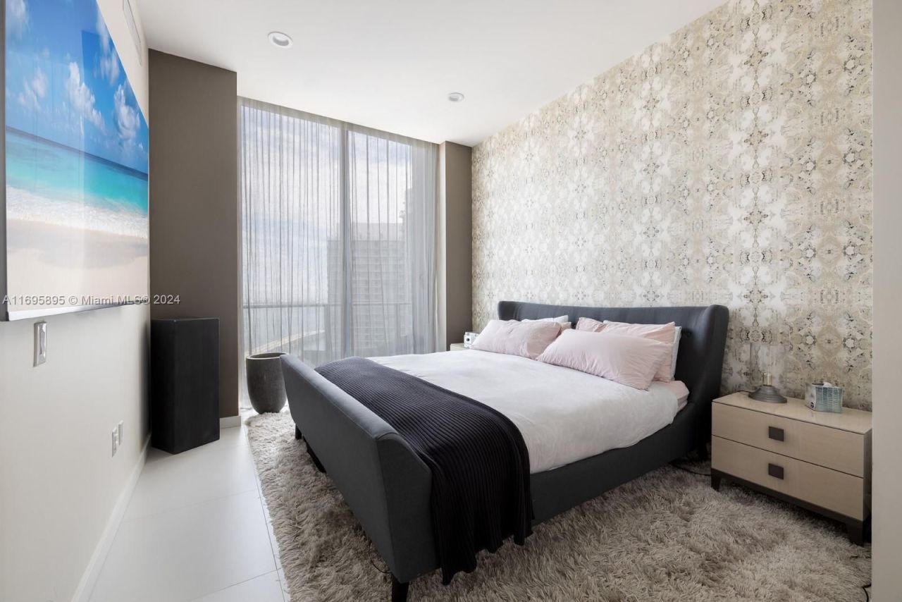 Penthouse in Miami, USA, 220 m² - picture 12