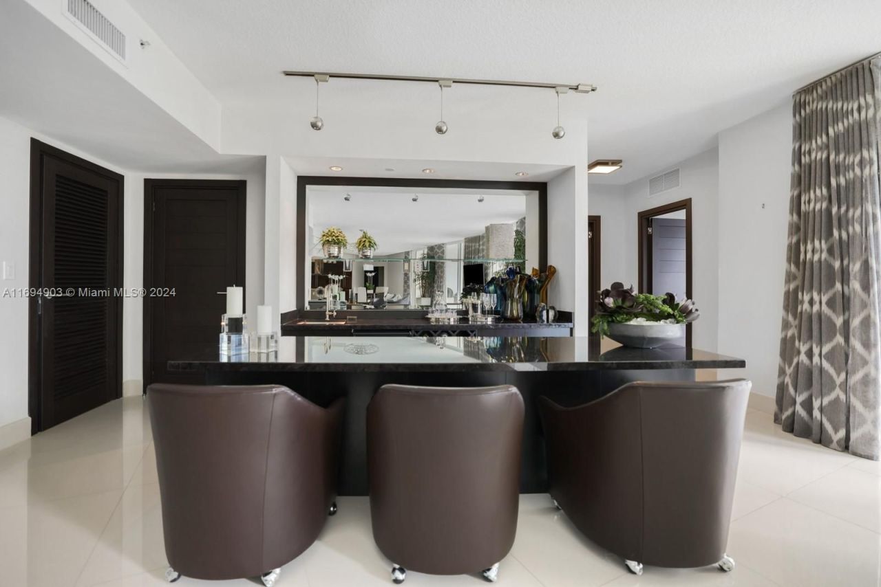 Penthouse à Miami, États-Unis, 280 m² - image 6