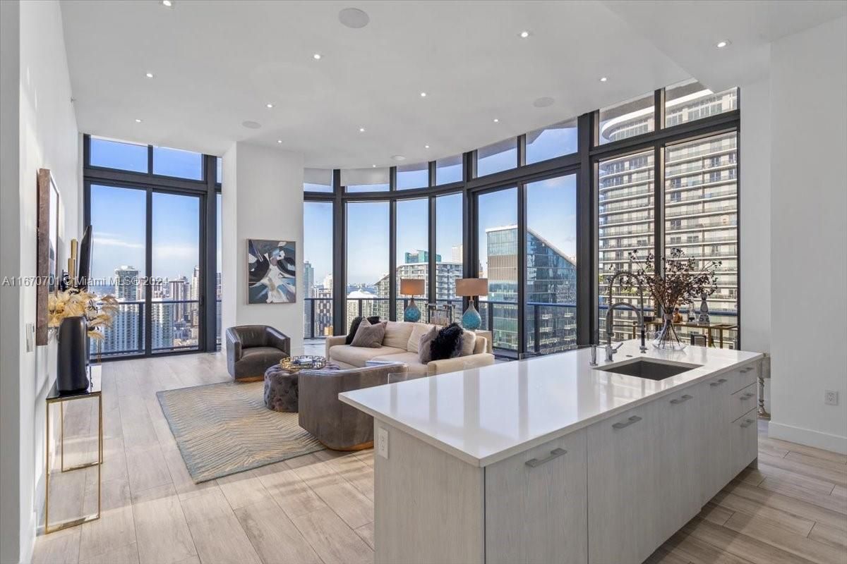 Ático en Miami, Estados Unidos, 220 m² - imagen 3