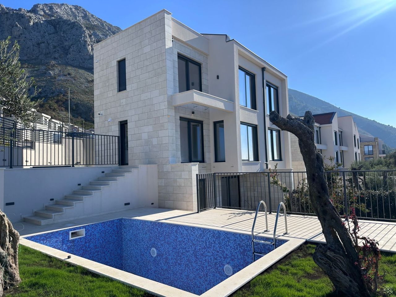 Stadthaus in Rezevici, Montenegro, 140 m² - Foto 10