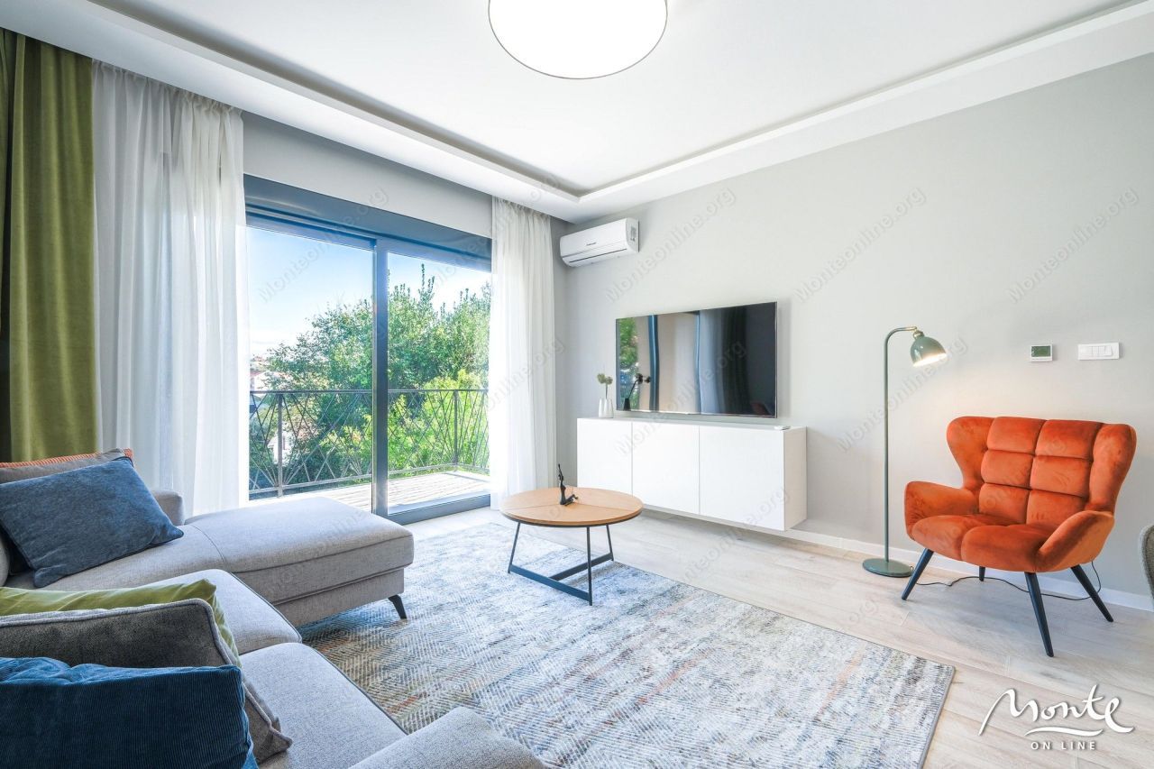 Wohnung in Tivat, Montenegro, 81 m² - Foto 1