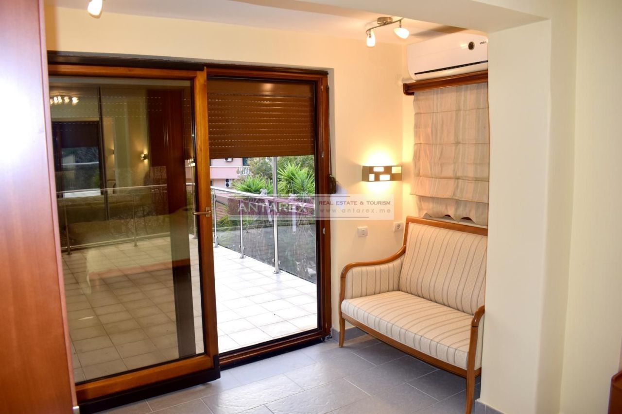 Villa en Petrovac, Montenegro, 217 m² - imagen 16