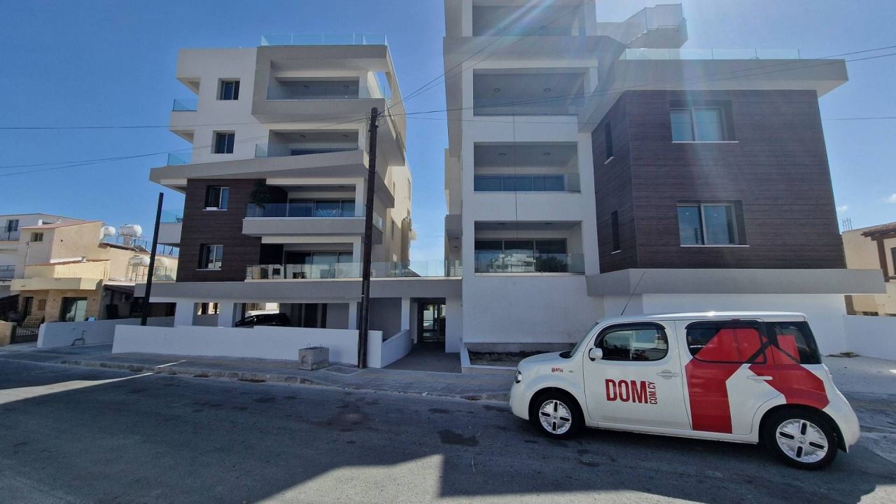 Flat in Larnaca, Cyprus, 141 m² - picture 1