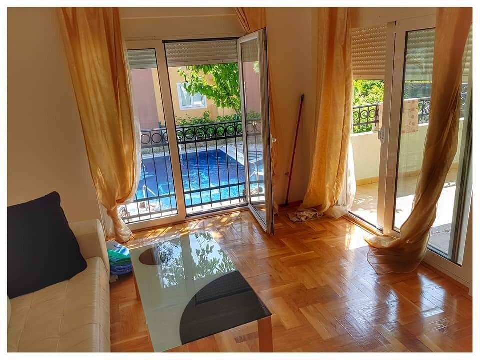 Piso en Budva, Montenegro, 65 m² - imagen 1